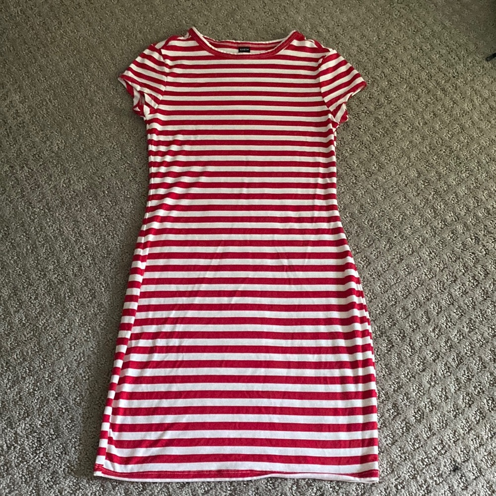 short sleeve white and red stripe dress